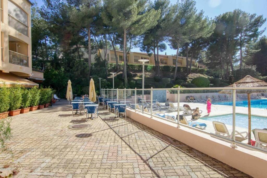 Appartement Piscine Tennis Acces Prive Plage Joia Sanary-sur-Mer Bagian luar foto