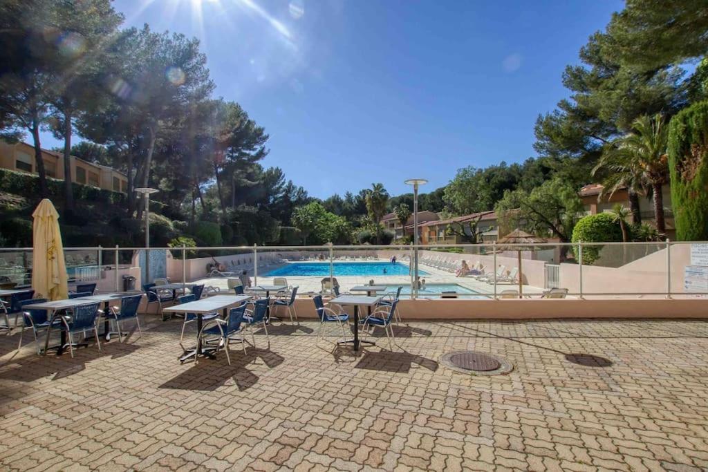 Appartement Piscine Tennis Acces Prive Plage Joia Sanary-sur-Mer Bagian luar foto