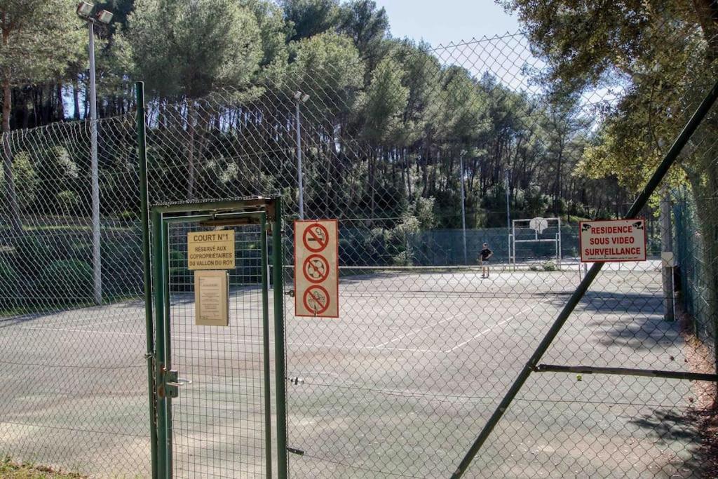 Appartement Piscine Tennis Acces Prive Plage Joia Sanary-sur-Mer Bagian luar foto
